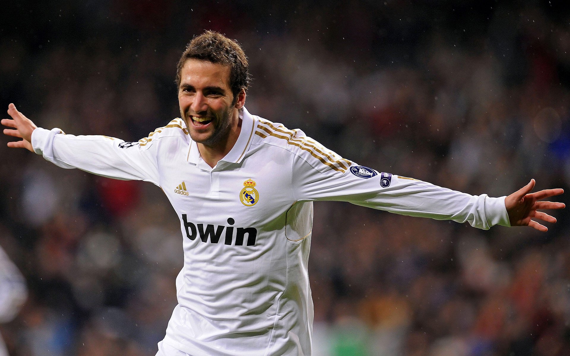 英超：阿森纳4-0大胜沃特福德，状态爆棚追赶领头羊，英超联赛阿森纳